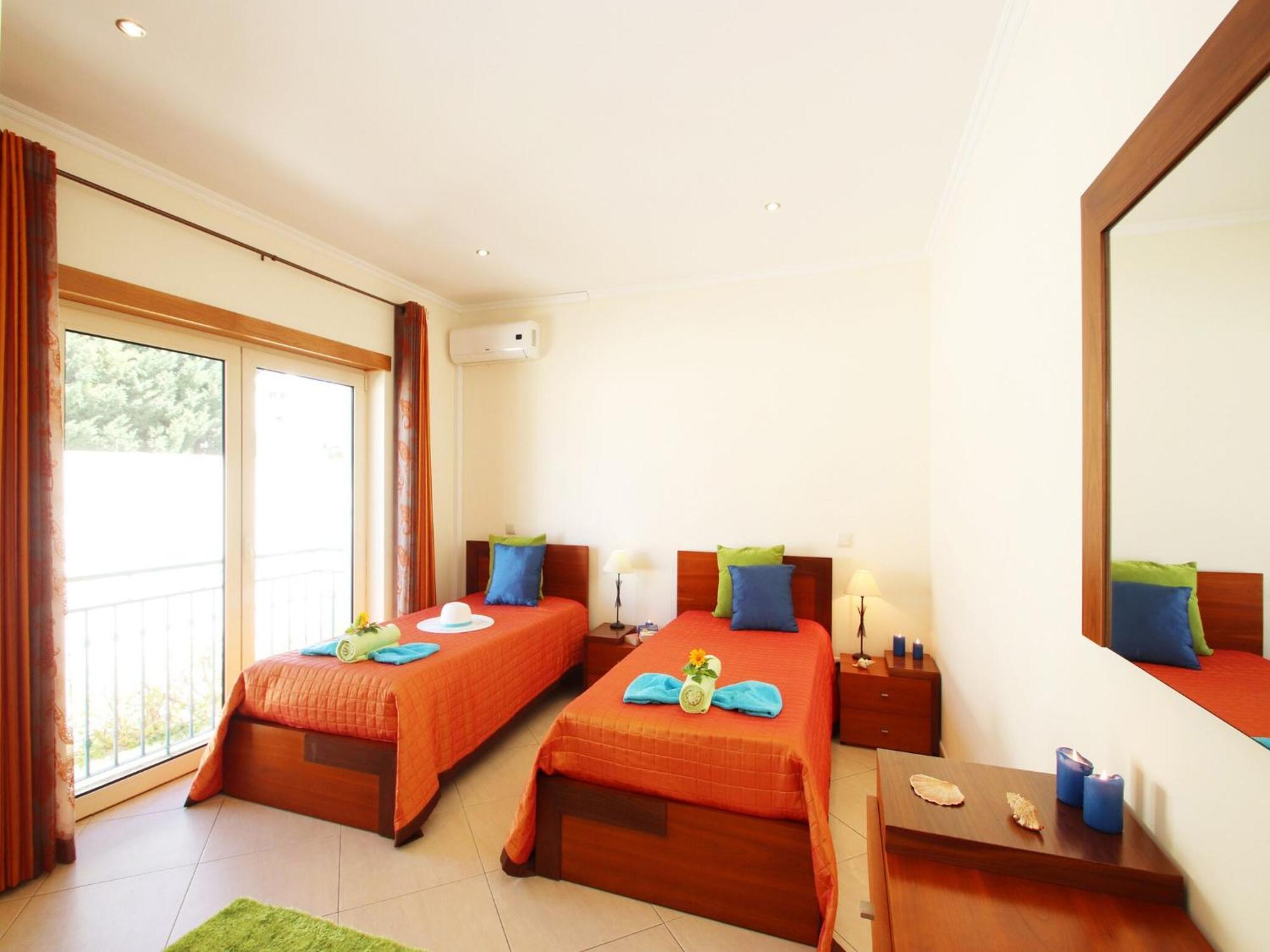 Villa With Heatable Pool Albufeira